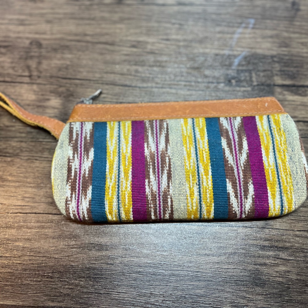 Nena and Co clutch